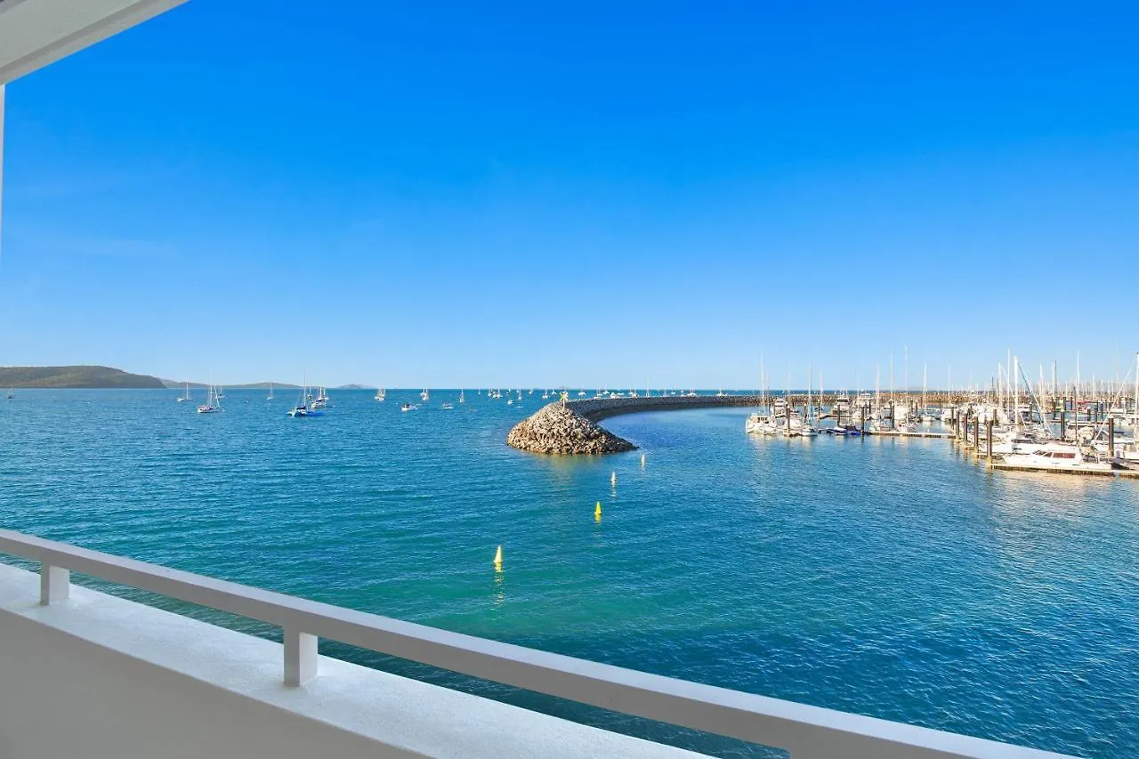 Aparthotel Peninsula Airlie Beach